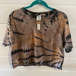 ✨ PINK Victoria’s Secret Tie-Dye Crop Tee – Brown & Black Spiral, Size M ✨